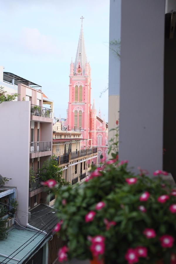 The Nguyens Cafe - Pink Church View Ho Chi Minh-Byen Eksteriør billede
